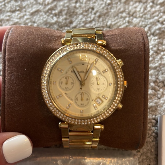 Gold Michael Kors watch. - Picture 2 of 2